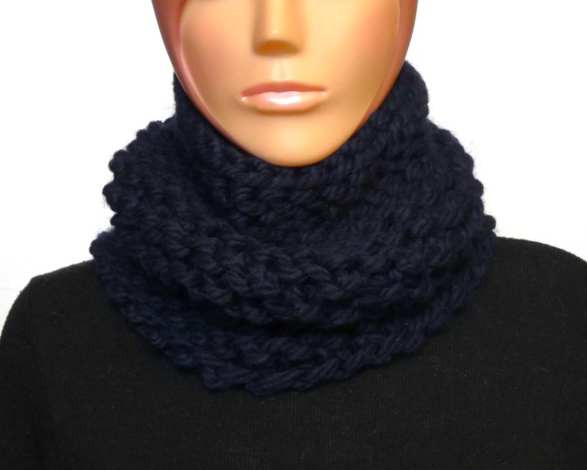 Tour de cou femme bleu marine 
