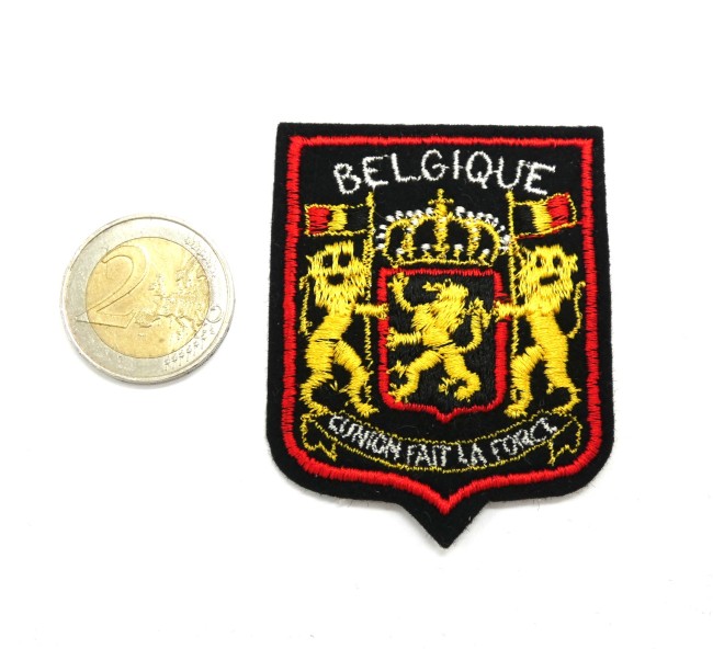 P1110741 Ecusson brodé pays Belgique
