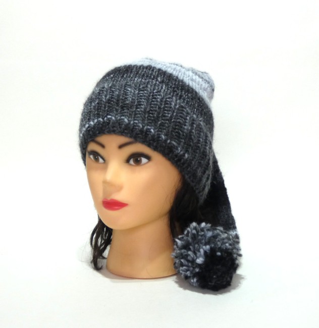 P1010978 Bonnet lutin noir & gris Katia Azteca