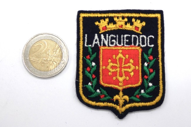 P1040973 Ecusson brodé ville Languedoc