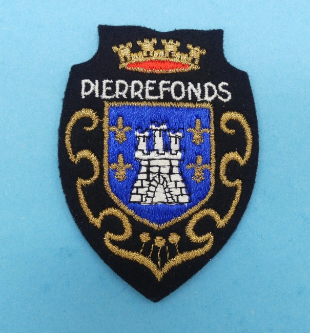P1240570 Ecusson brodé ville Pierrefonds