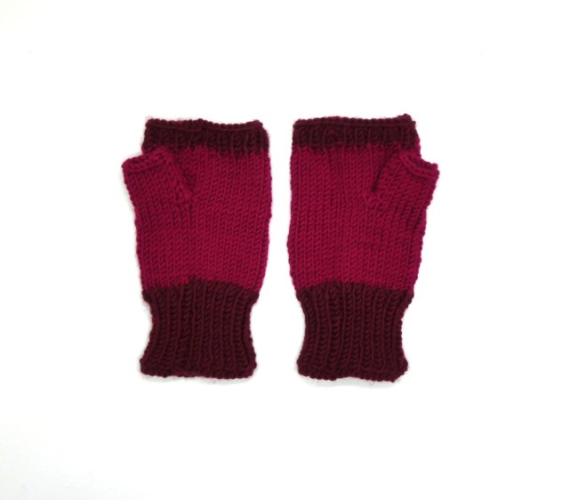 Mitaines pour femme couleur rose  fuchsia / prune 100% laine merino