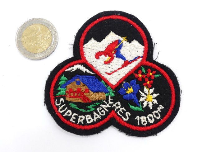 Ecusson brodé Superbagnières 1800 M 