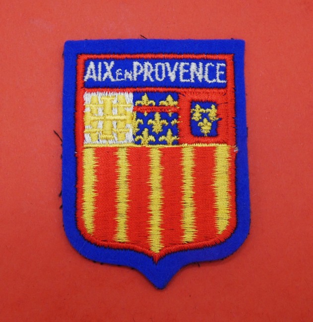 P1100236 Ecusson brodé ville AIX EN PROVENCE