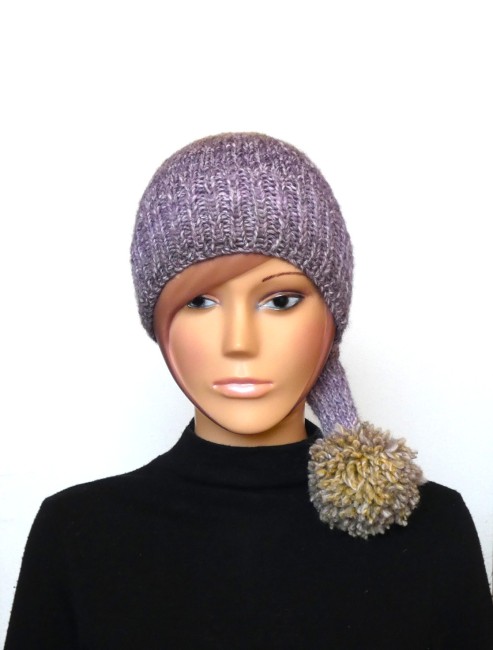 P1020672 Bonnet lutin femme laine Azteca C 505 tricoté main