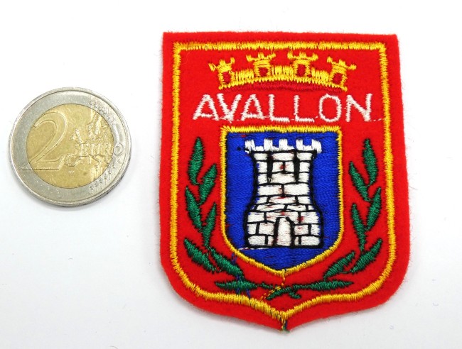 Ecusson brodé ville AVALLON 