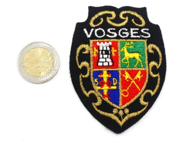P1240418 Ecusson brodé ville / région Vosges