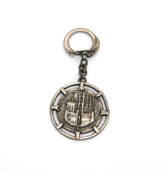 P1050752 Porte clé métal communication solennelle