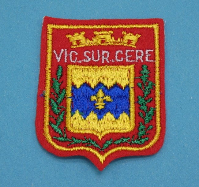 Ecusson brodé ville Vic sur Cere