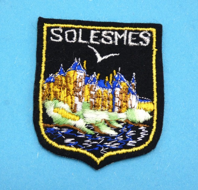 Ecusson  brodé ville SOLESMES