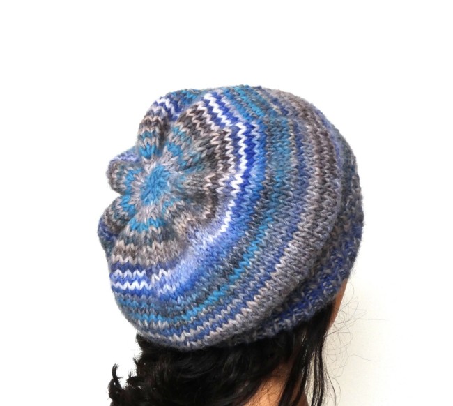 P1020579 Beret femme laine Milrayas bleu / gris tricot main