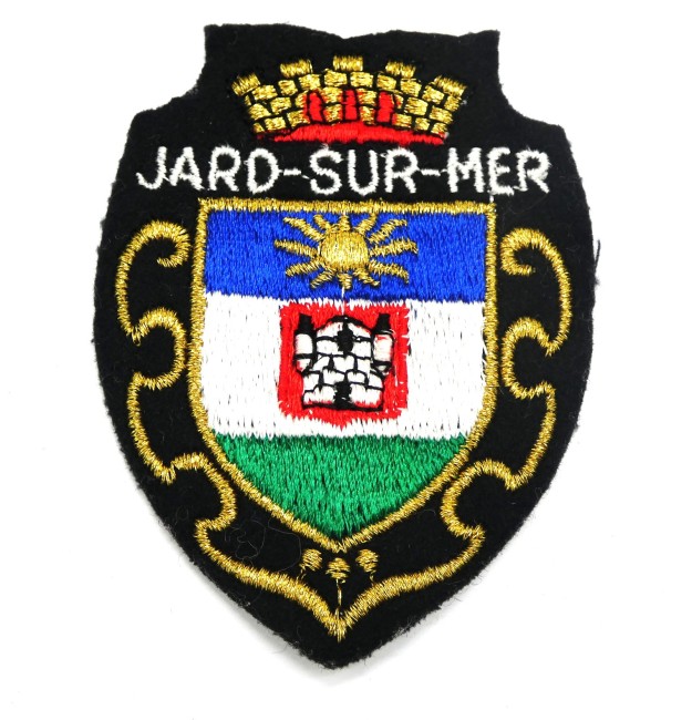 P1090263 Ecusson brodé ville JARD SUR MER