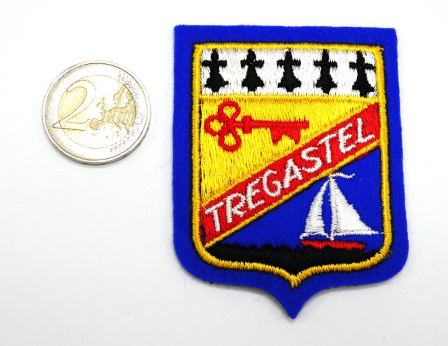 P1080343 Ecusson brodé ville TREGASTEL