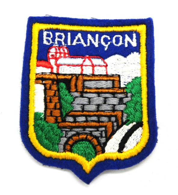 P1110801 Ecusson brodé ville Briançon