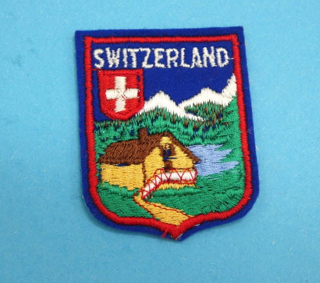 P1110173 Ecusson brodé ville Switzerland