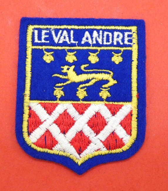 Ecusson brodé ville LEVAL ANDRE