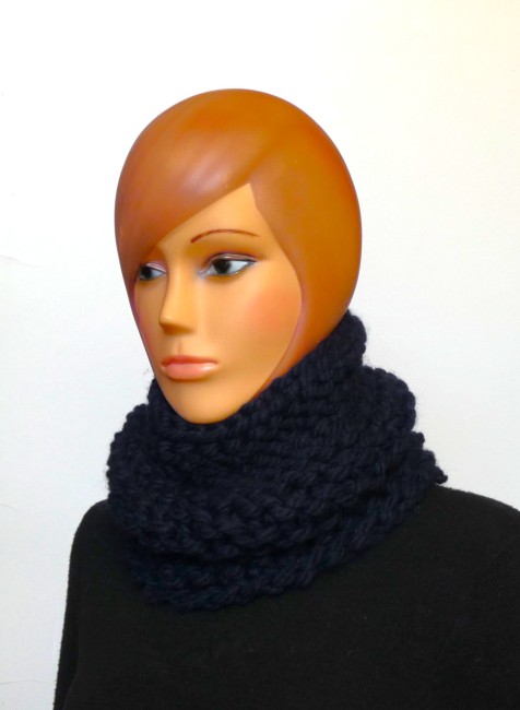 Tour de cou femme bleu marine 
