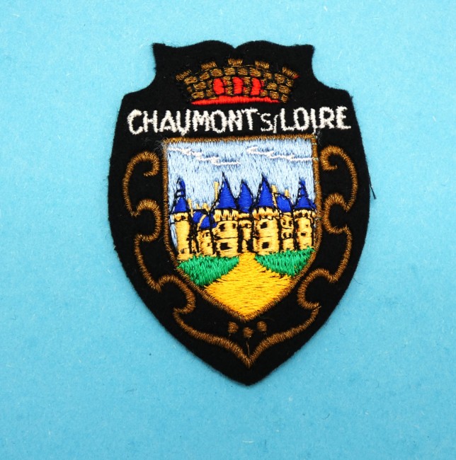 P1020105 Ecusson brodé Chaumont S/Loire