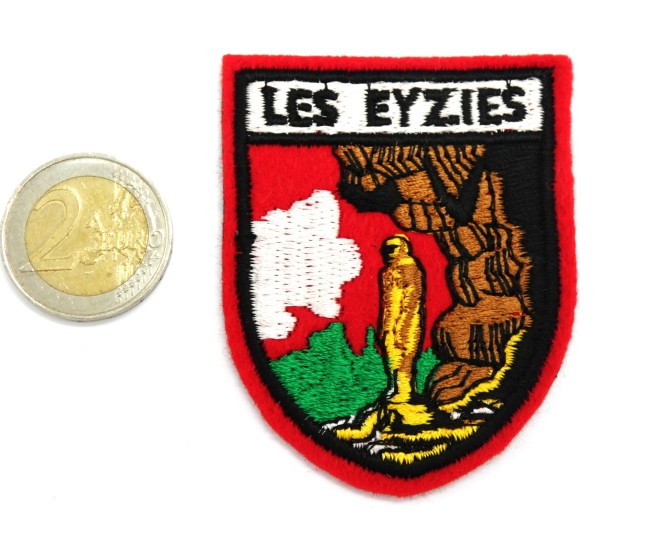 Ecusson collection ville Les Eyzies à coudre 