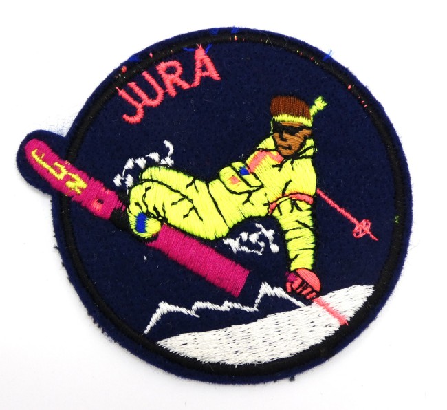 Ecusson brodé ville montagne JURA 