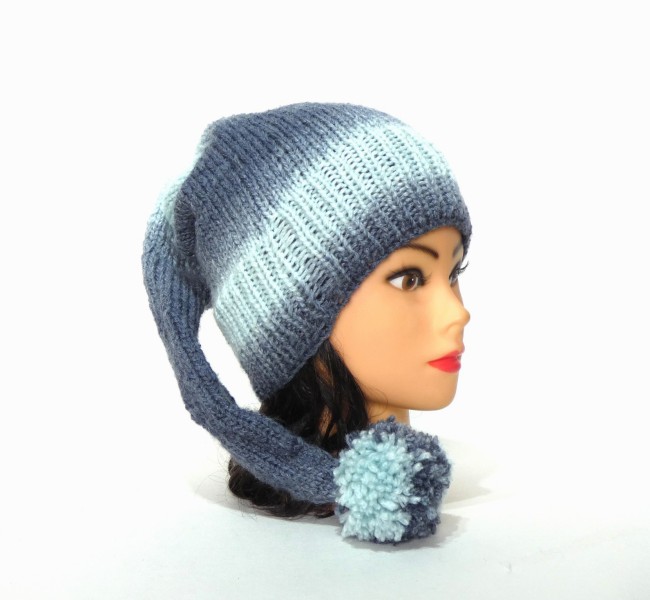 Bonnet lutin pour femme bleu clair et bleu avec pompon 