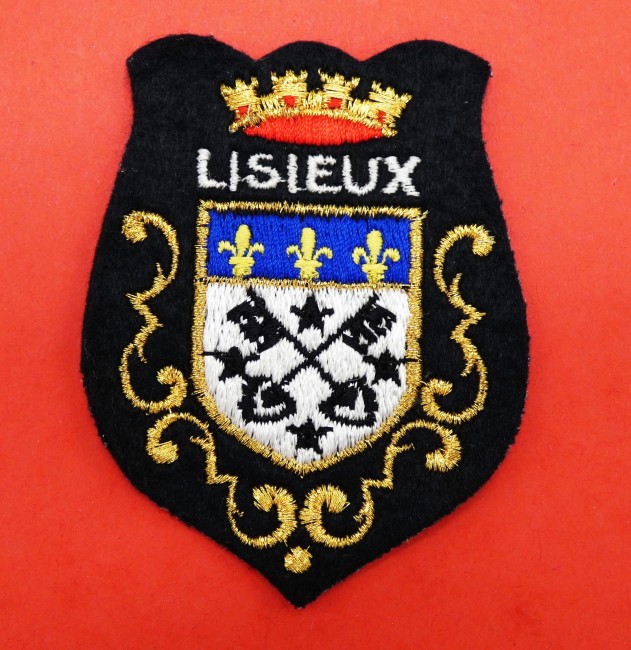 P1070204 Ecusson brodé ville LISIEUX