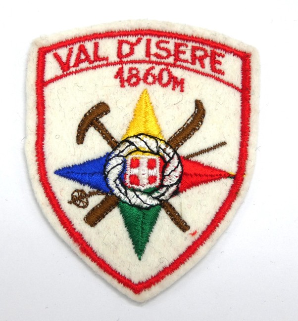P1040978 Ecusson brodé ville Val D ' Isère 1860 M