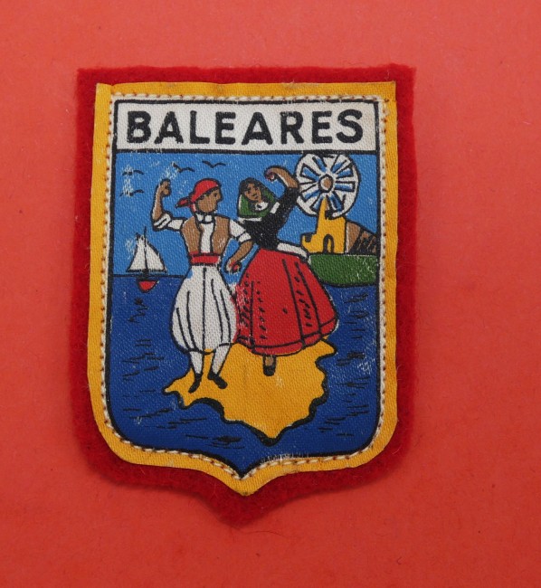 P1010555 Ecusson feuitrine brodé Îles Baléares