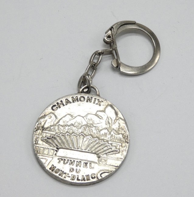 Ancien porte clé métal Chamonix tunnel Mont Blanc / Courmayer 