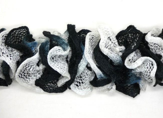 Echarpe femme noire et blanche 