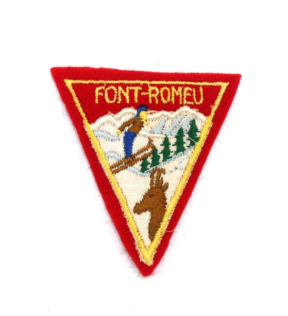 P1250300 Ecusson brodé ville Font - Romeu