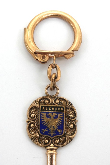 Porte clé métal ville Alençon 