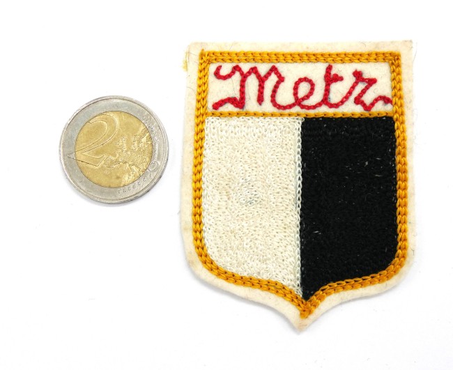P1010533 Ecusson ancien brodé ville Metz