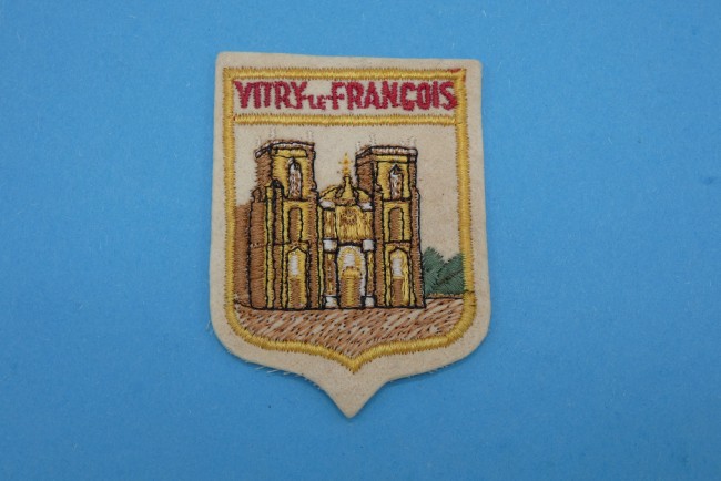 P1060280 Ecusson ancien brodé ville Vitry - Le - François
