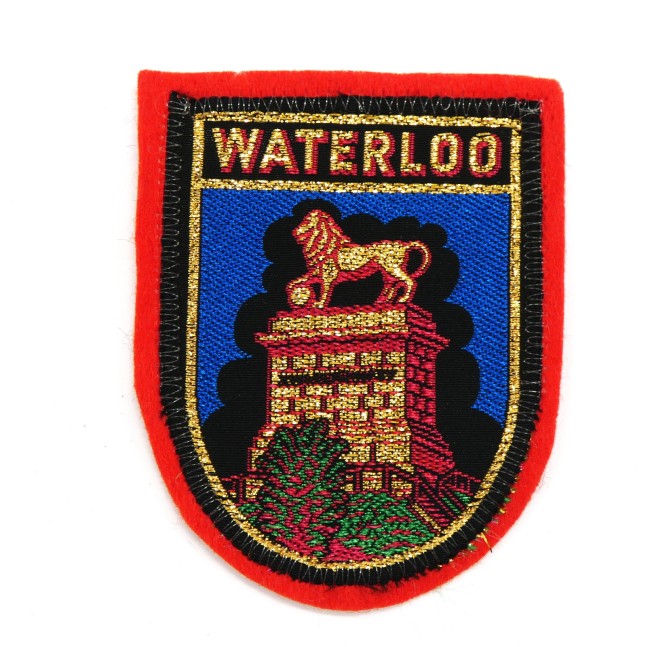 P1040092 Ecusson brodé ville Waterloo à coudre
