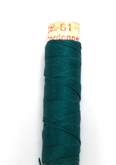 Fil de soie à broder Gutermann C 61
