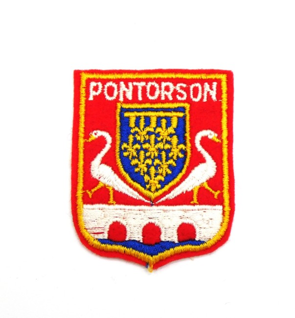 P1080825 Ecusson brodé ville PONTORSON