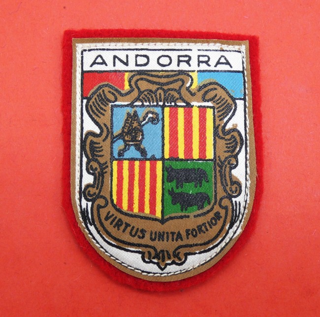 P1040239 Ecusson brodé Andorra