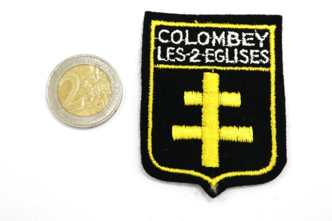 Ecusson brodé ville Colombey Les 2 Eglises 