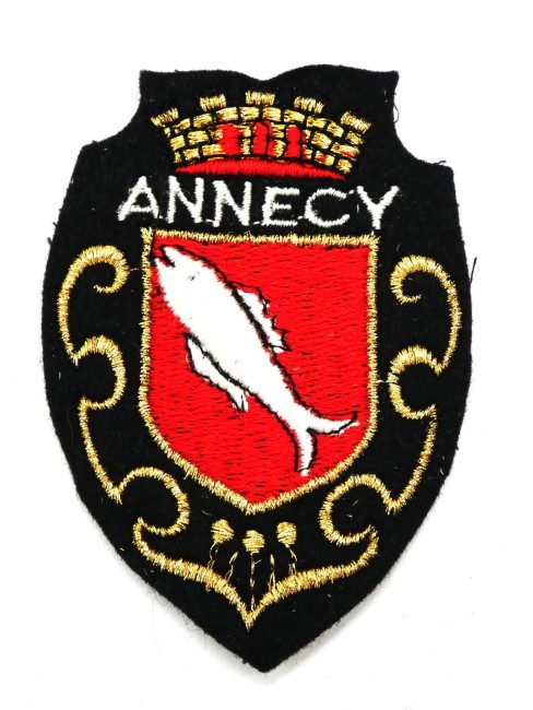 P1110753 Ecusson meresse brodé ville Annecy