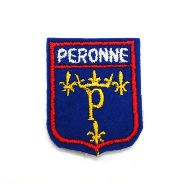 P1110404 Petit écusson brodé ville Peronne