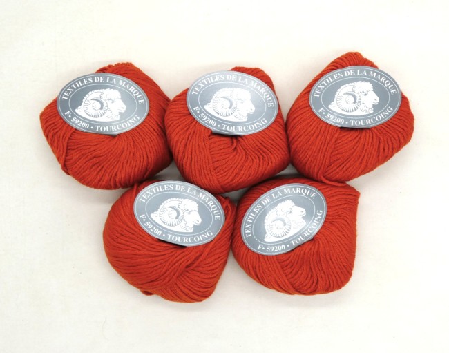 Laine Fifty Textiles de la marque   tourcoing brique C 210