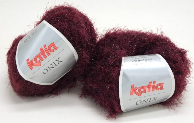 P1050818 2 pelotes laine Katia ONYX C 78 - L 91173