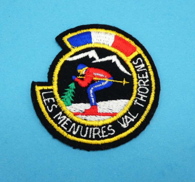 P1050872 Ecusson brodé Les Menuires Val Thorens