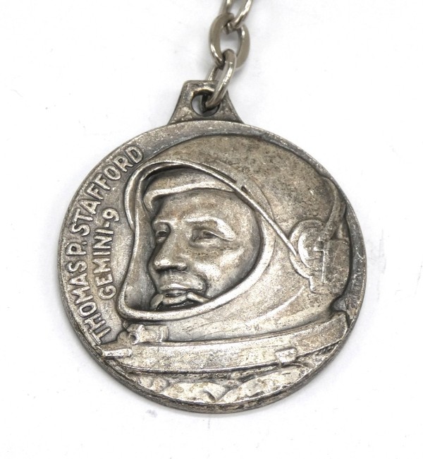 PORTE CLÉ MÉTAL SUPER CASSE CROUTE BN THOMAS STAFFORD GEMINI 9 COSMONAUTE