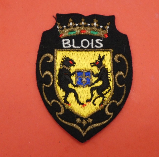 P1020118 Ecusson brodé ville BLOIS