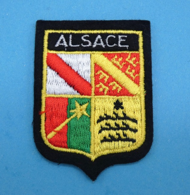 P1100903 Ecusson brodé ville ALSACE