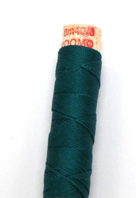 Fil de soie à broder Gutermann C 61