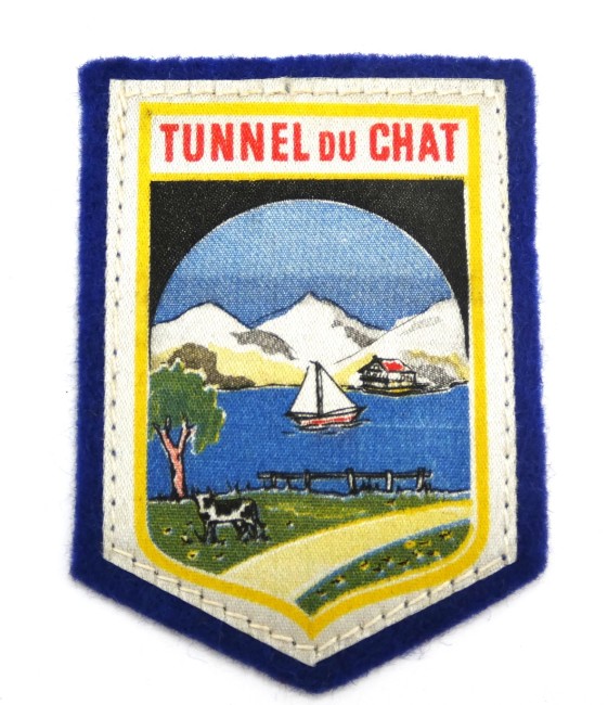 P1090211 Ecusson brodé tissu feutrine ville TUNNEL DU CHAT