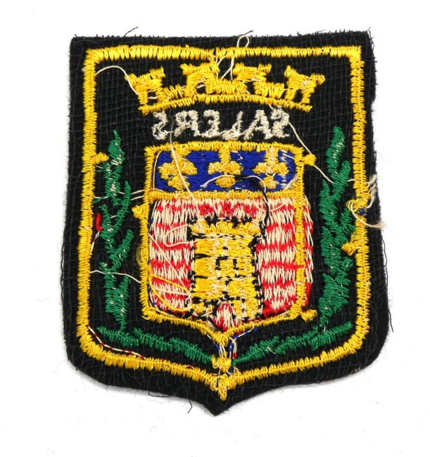 Ecusson ancien brodé ville SALERS 